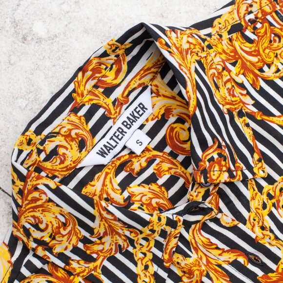 Walter Bakershort sleeve button front shirt with collar Size S - Picture 2 of 12